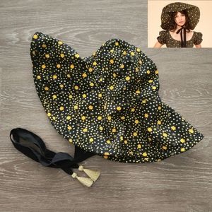 NWOT Samantha Pleet Canopy Hat with Chin Straps in Stardust - Size Small